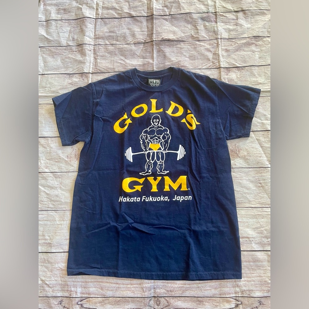 Gold’s Gym Japan logo gym fitness workout blue yellow graphic tee shirt